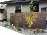 木調ﾌｪﾝｽと植栽