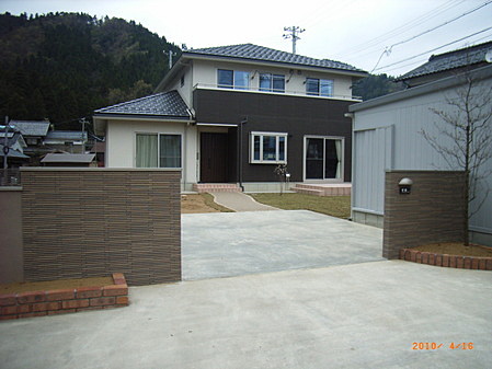 福井　庭　アプローチ　　