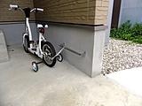 自転車置き場に鍵止めを